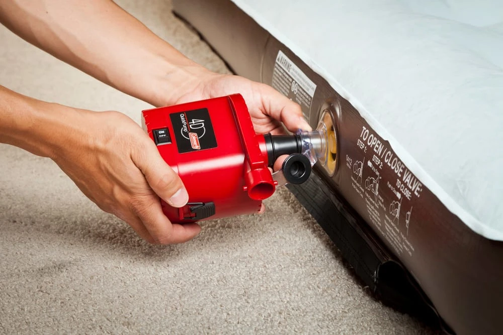 Coleman Full QuickBed Single-High Inflatable Air Mattress/Airbed W/ Flocked Top 5 Coleman Full QuickBed Single-High Inflatable Air Mattress/Airbed W/ Flocked Top - Image 5