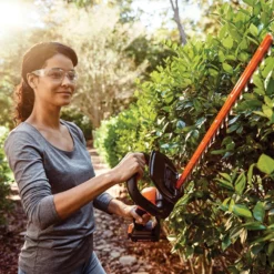 WORX Power Share 20 V Cordless Hedge Trimmer, 22-in 22 WORX Power Share 20 V Cordless Hedge Trimmer, 22-in -US Coleman Sales 2024 worx 20v 20 hedge trimmer f8f97467 ec5d 47e4 b5e7 2980aa4b52ee